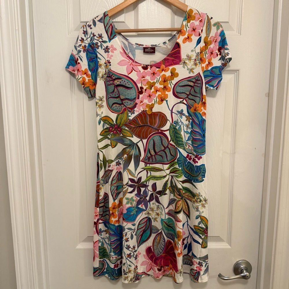 EUC Salaam Lucy Dress Cap Sleeve